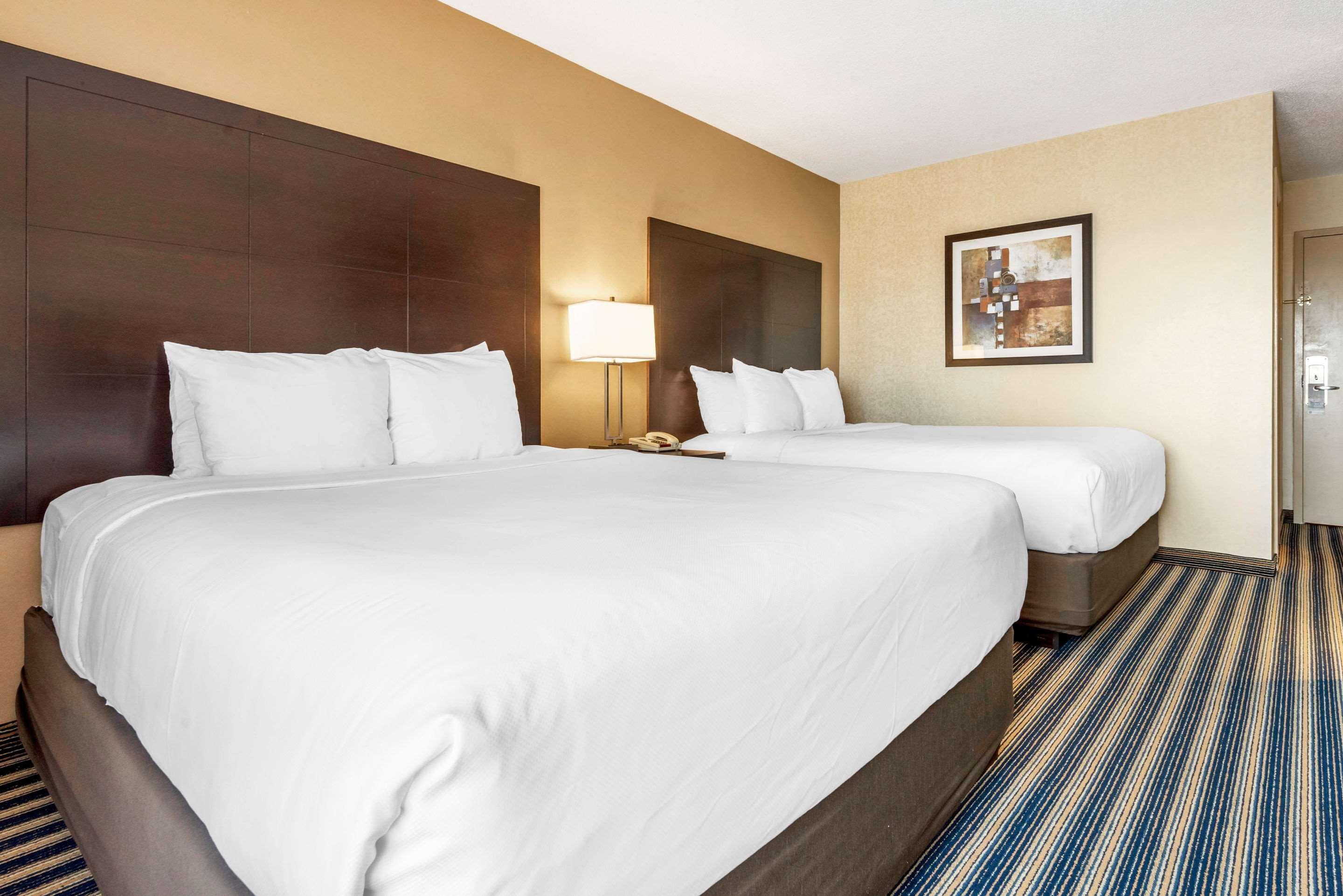 Comfort Inn Saint Thomas Exterior foto