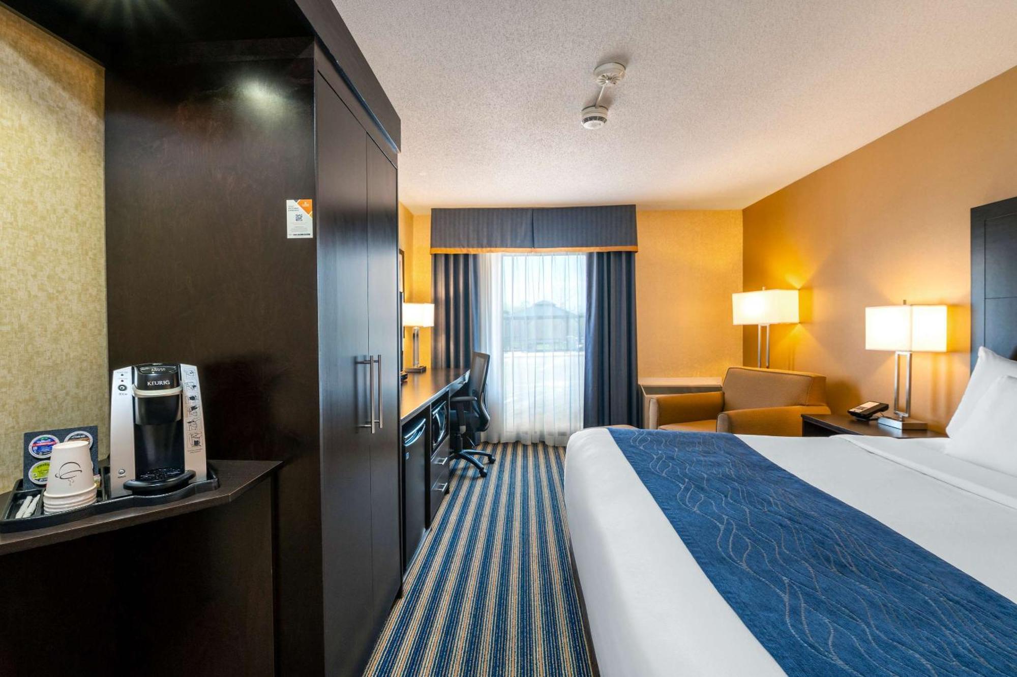 Comfort Inn Saint Thomas Exterior foto